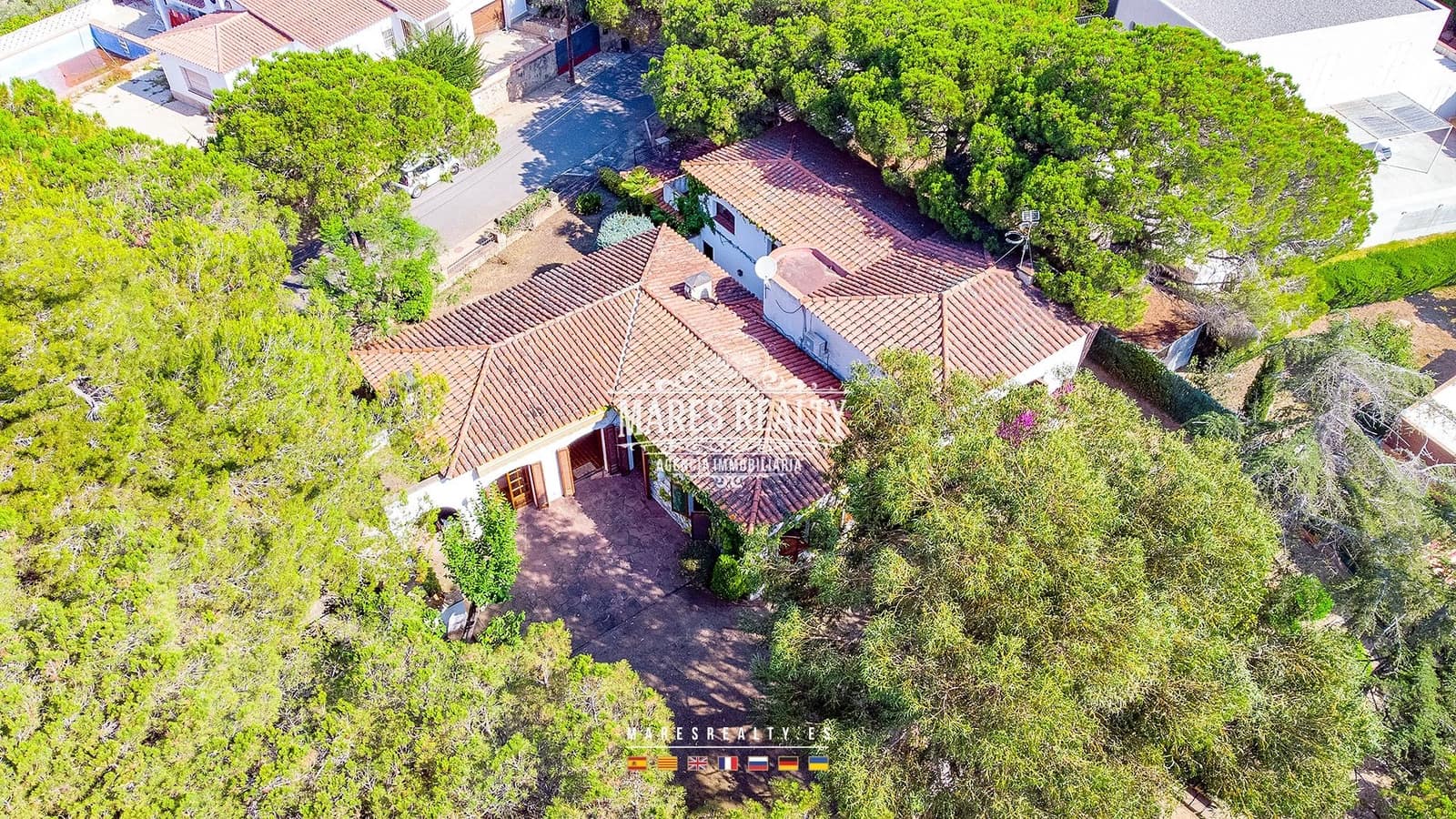 10 slaapkamer Villa te koop in Lloret de Mar met zwembad garage - € 900.000 (Ref: 8417376)