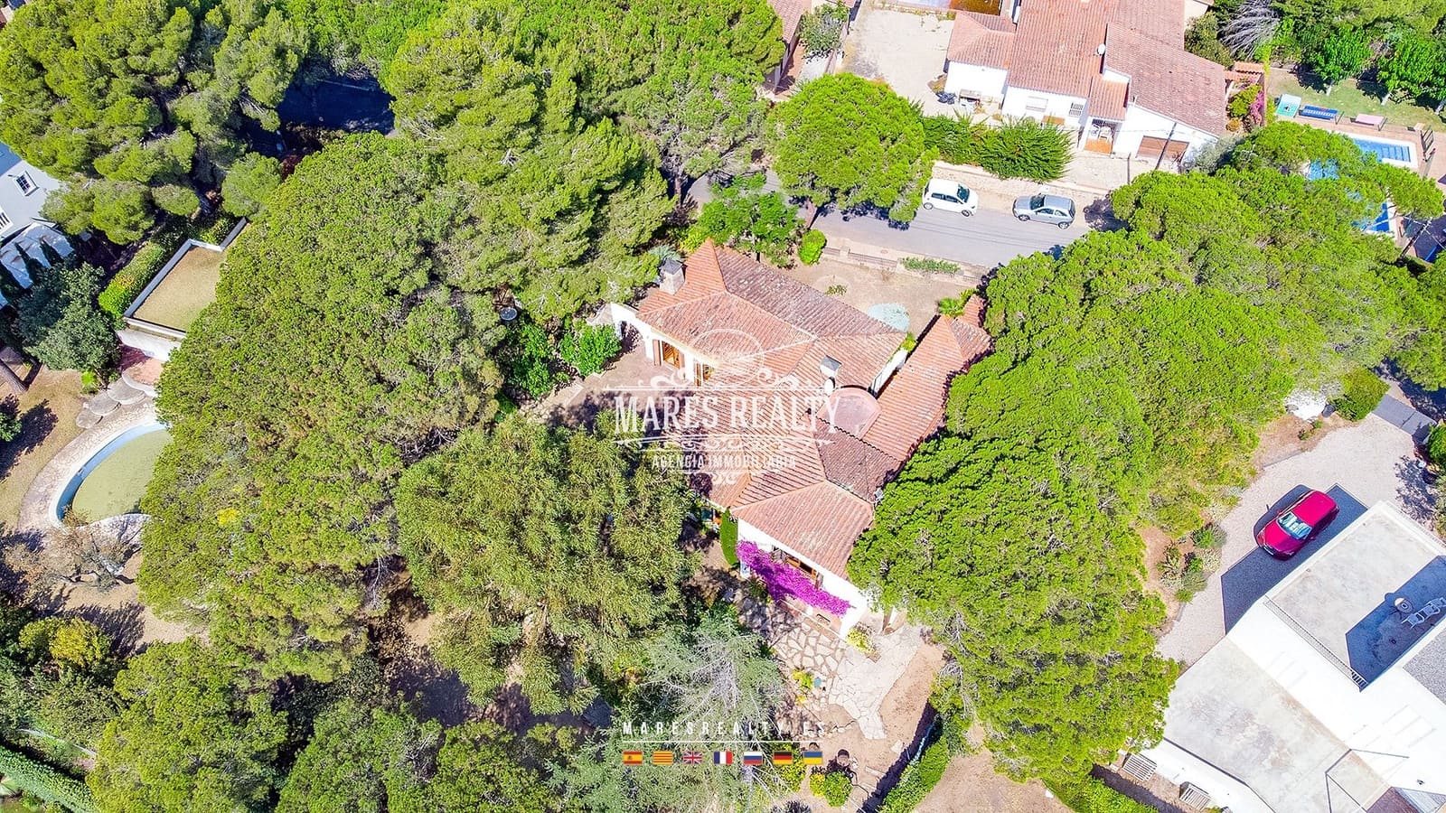10 slaapkamer Villa te koop in Lloret de Mar met zwembad garage - € 900.000 (Ref: 8417376)