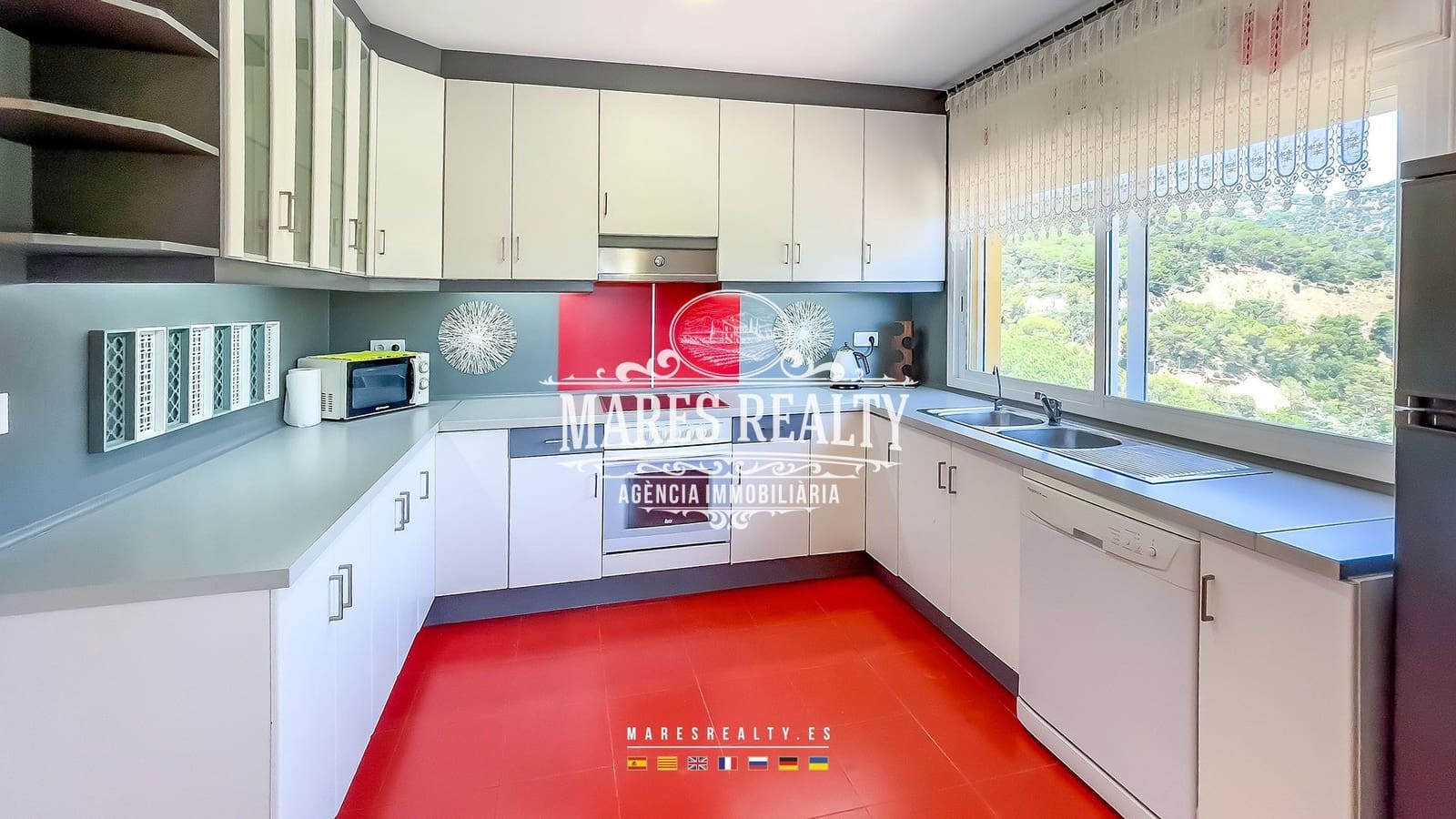 5 Zimmer Villa zu verkaufen in Lloret de Mar mit Pool Garage - 630.000 € (Ref: 8419205)