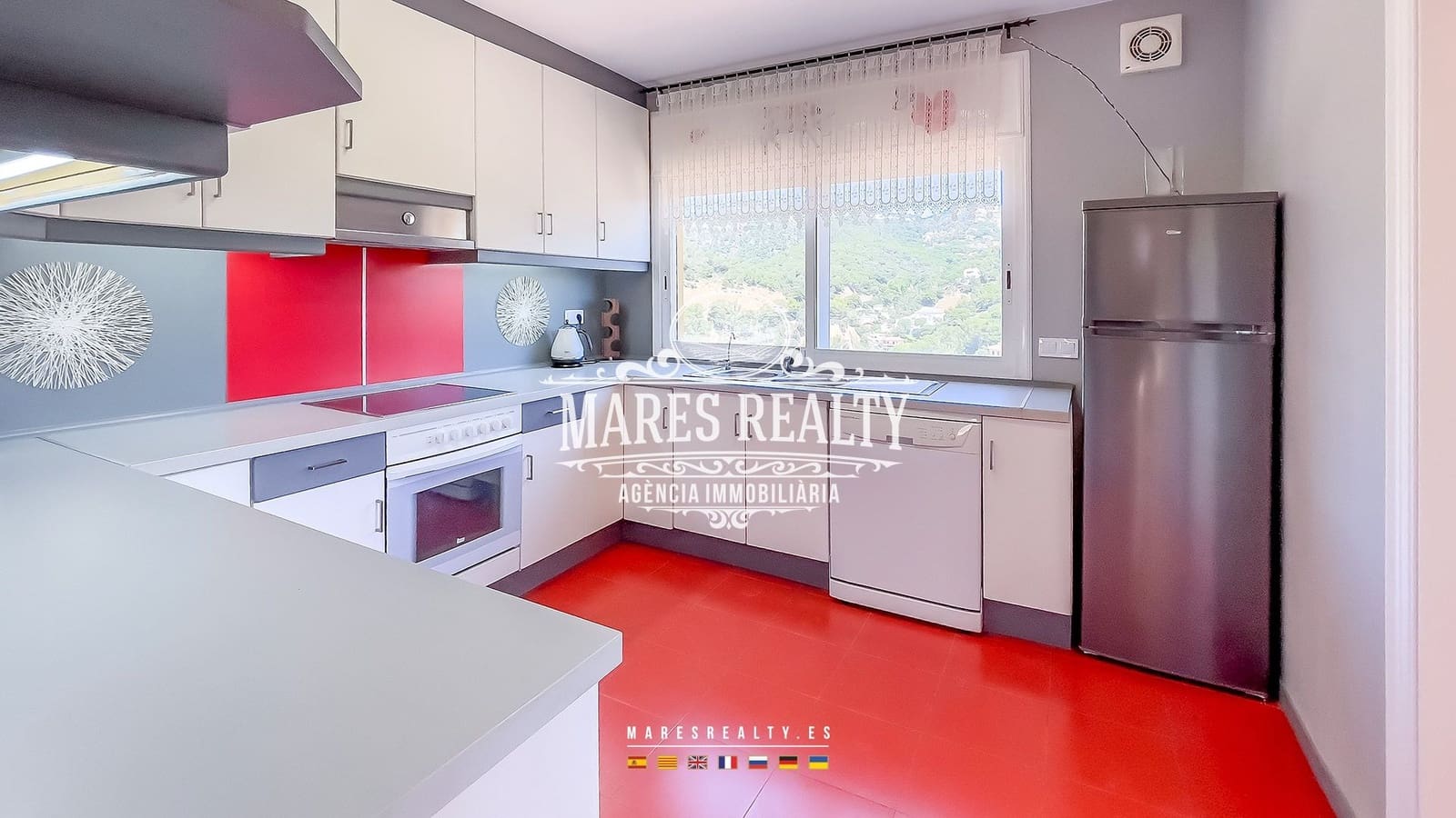 5 Zimmer Villa zu verkaufen in Lloret de Mar mit Pool Garage - 630.000 € (Ref: 8419205)