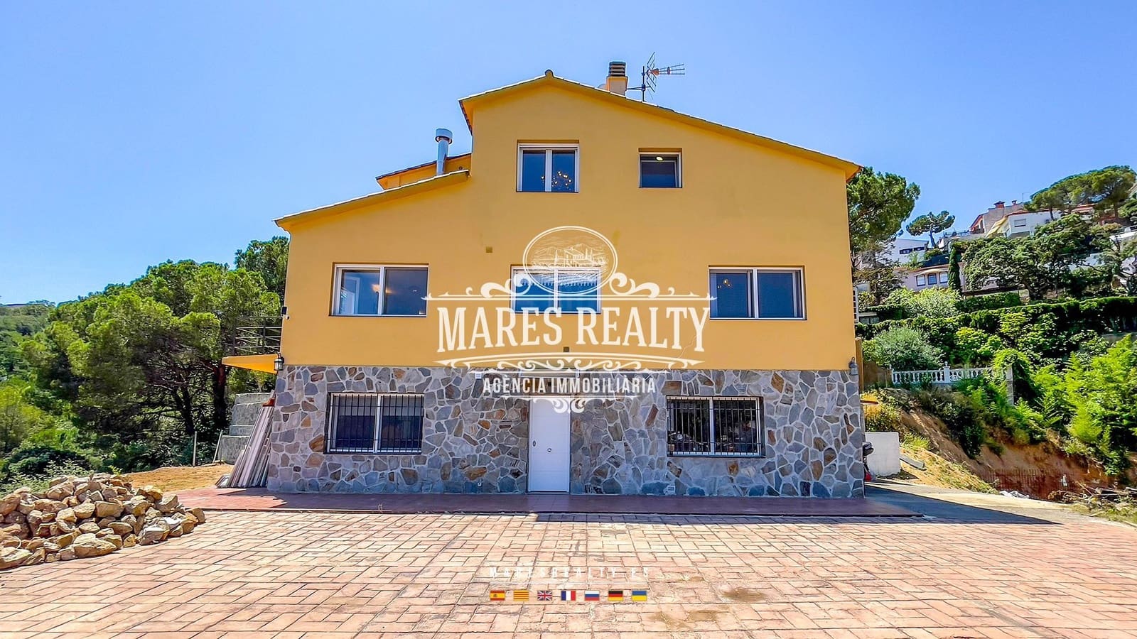 5 Zimmer Villa zu verkaufen in Lloret de Mar mit Pool Garage - 630.000 € (Ref: 8419205)