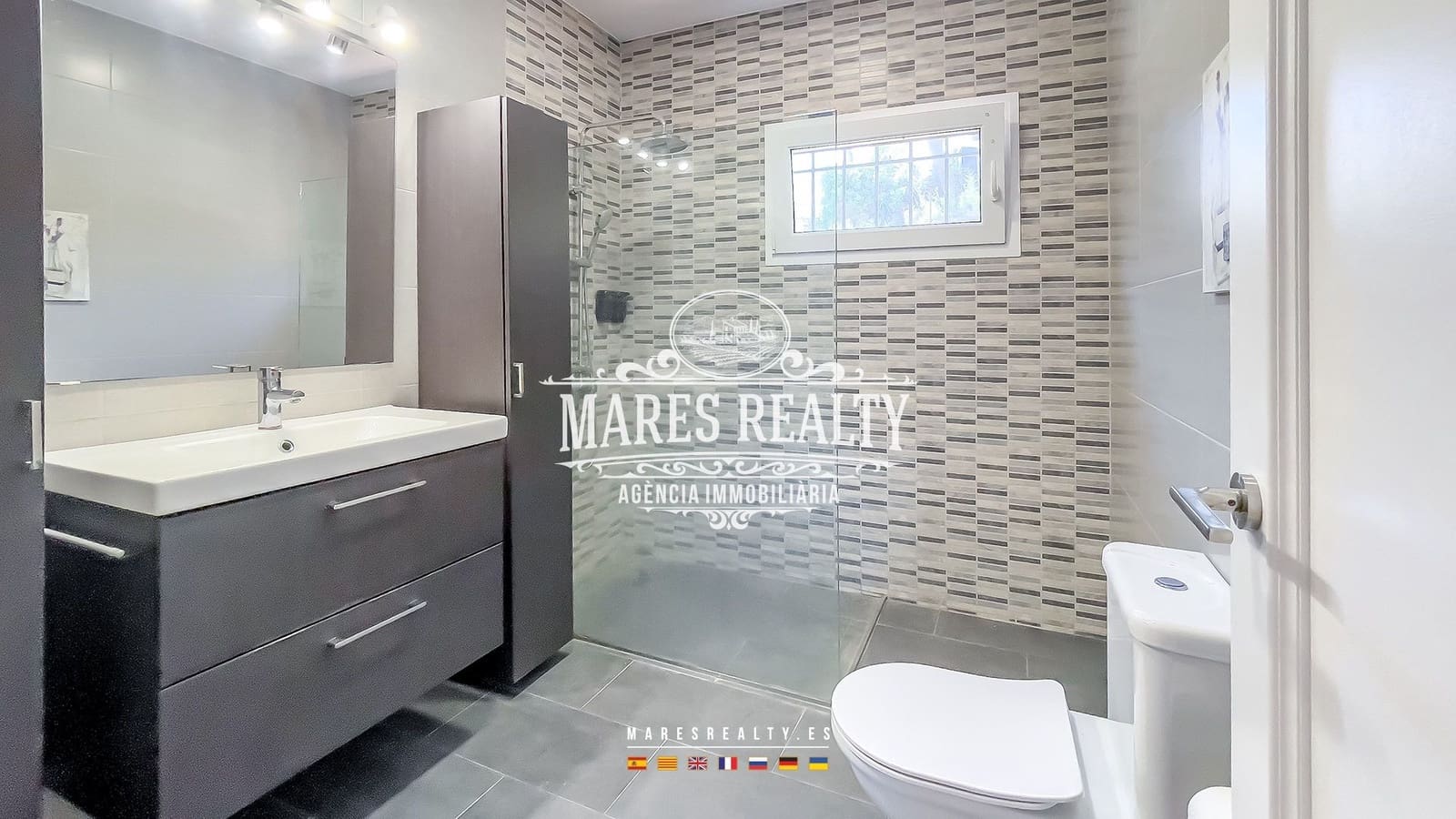 5 Zimmer Villa zu verkaufen in Lloret de Mar mit Pool Garage - 630.000 € (Ref: 8419205)