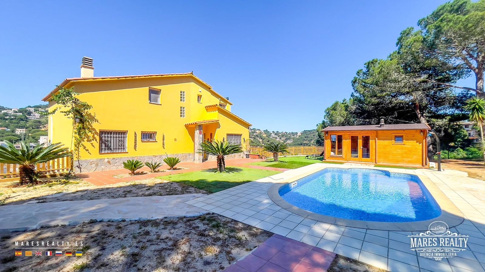 5 Zimmer Villa zu verkaufen in Lloret de Mar mit Pool Garage - 630.000 € (Ref: 8419205)