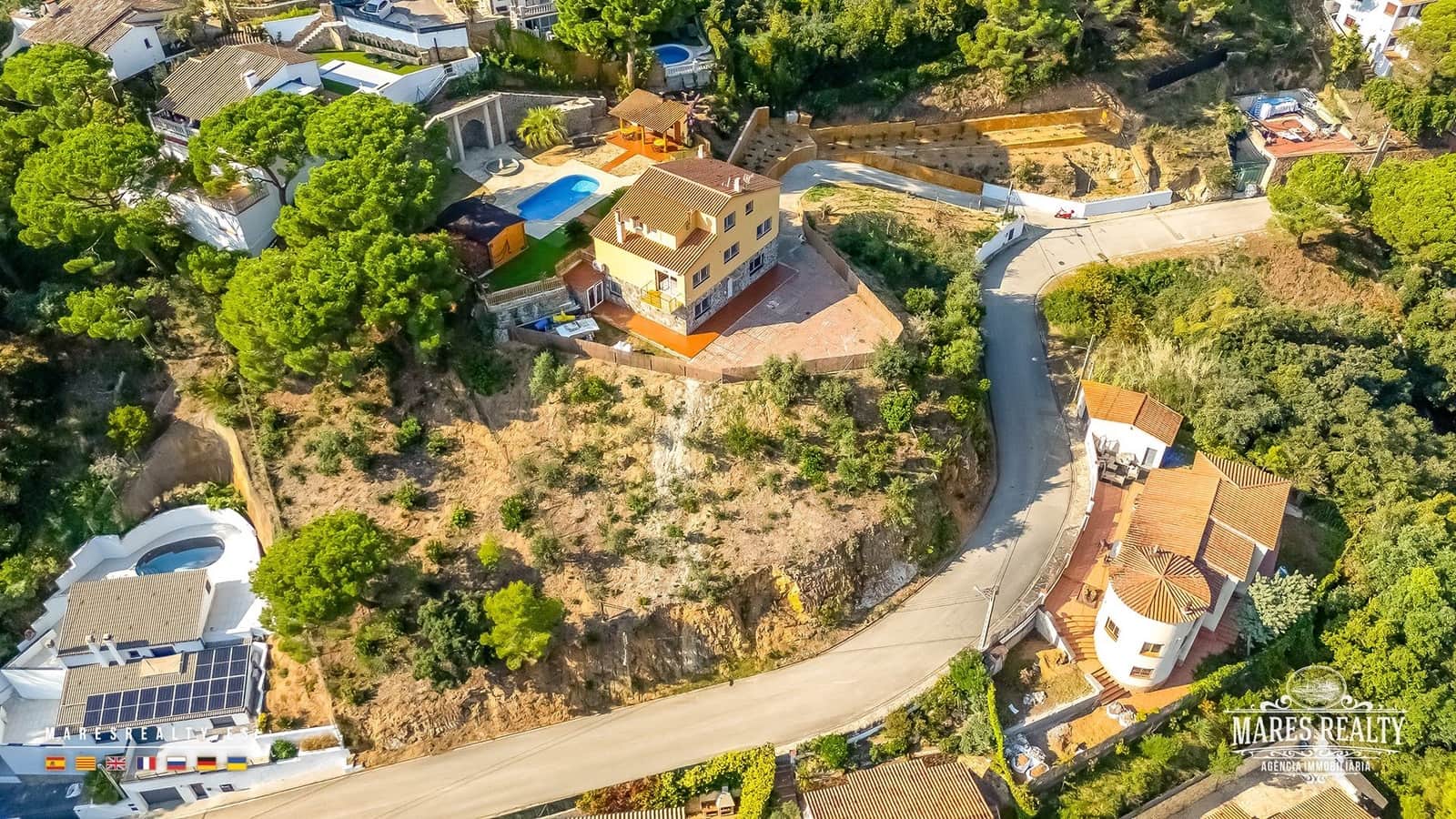 5 Zimmer Villa zu verkaufen in Lloret de Mar mit Pool Garage - 630.000 € (Ref: 8419205)