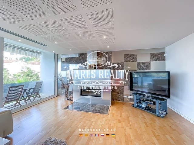 4 slaapkamer Villa te koop in Montgoda, Lloret de Mar met zwembad - € 900.000 (Ref: 8423002)