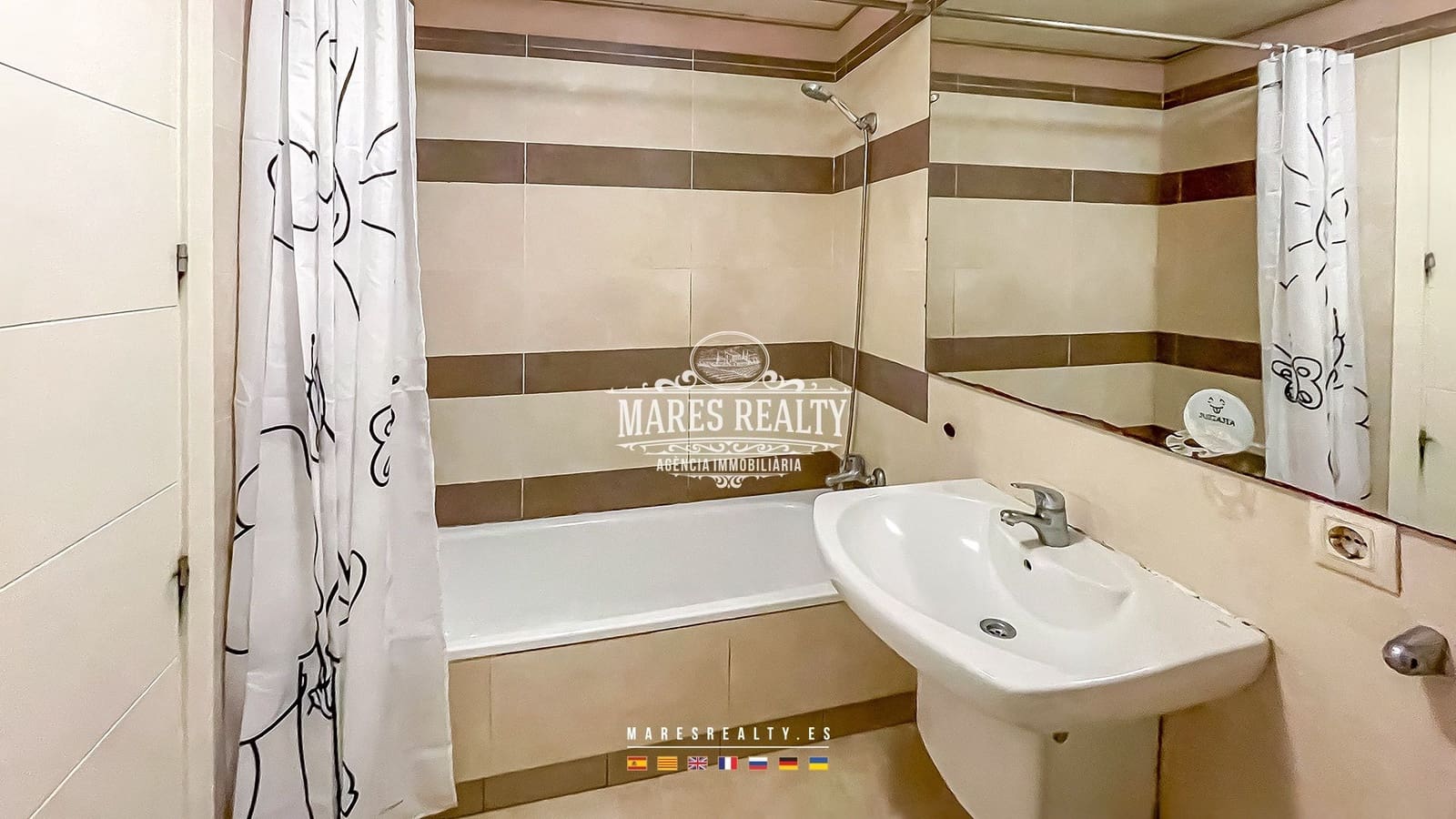 2 soverom Leilighet til salgs i Lloret de Mar med svømmebasseng garasje - € 420 000 (Ref: 8434014)