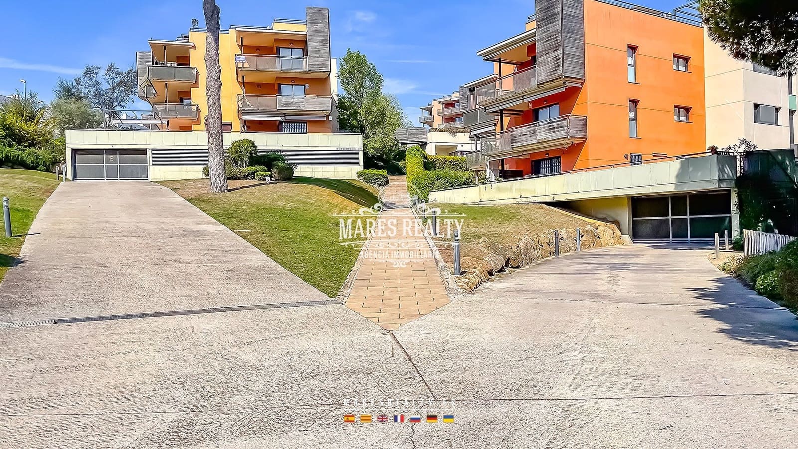 2 soverom Leilighet til salgs i Lloret de Mar med svømmebasseng garasje - € 420 000 (Ref: 8434014)