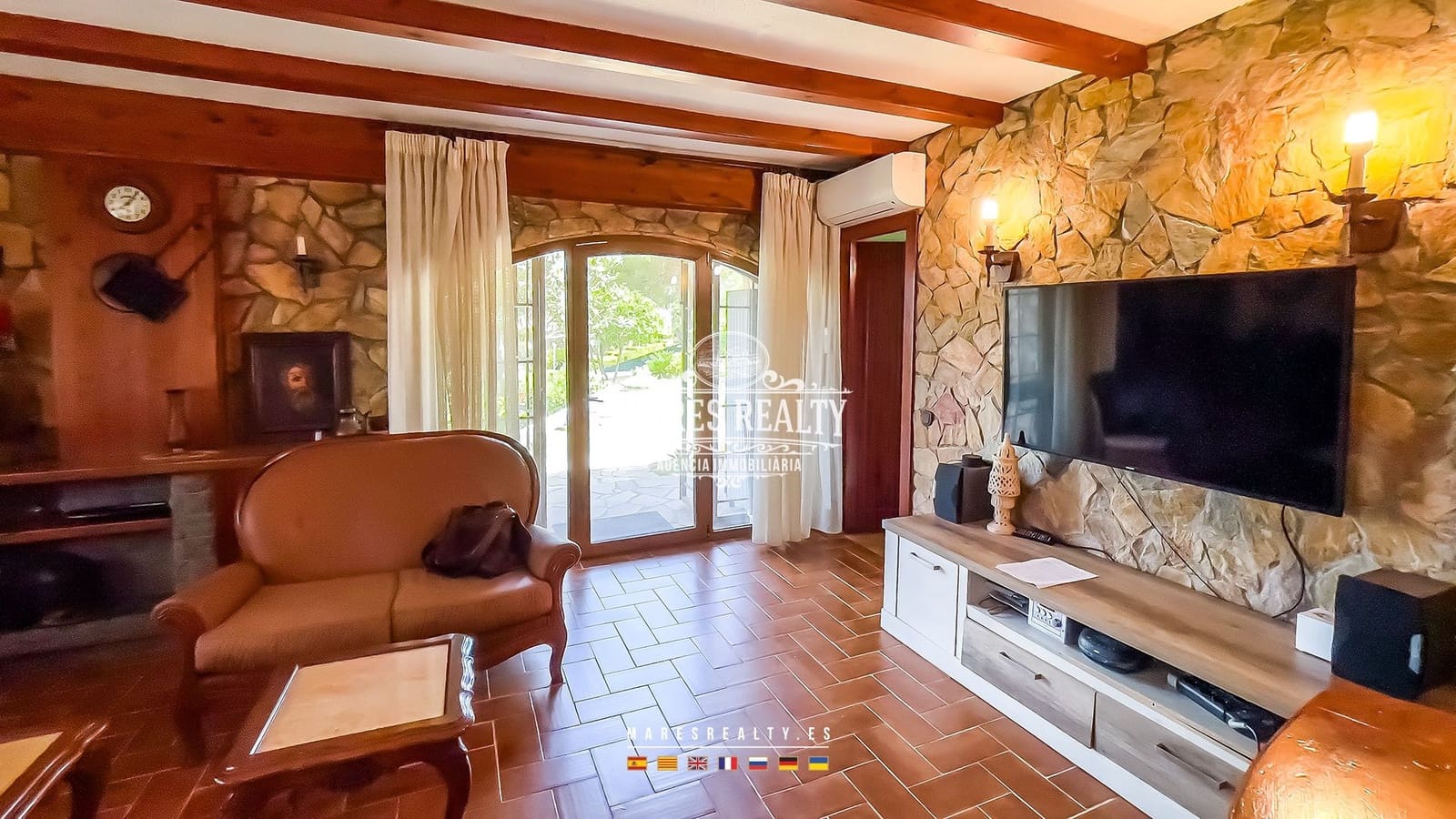 5 bedroom Villa for sale in Lloret de Mar with pool garage - € 650,000 (Ref: 8438339)