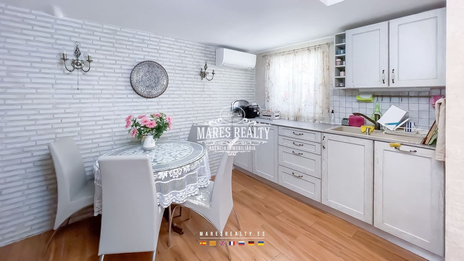 5 bedroom Villa for sale in Lloret de Mar with pool garage - € 650,000 (Ref: 8438339)