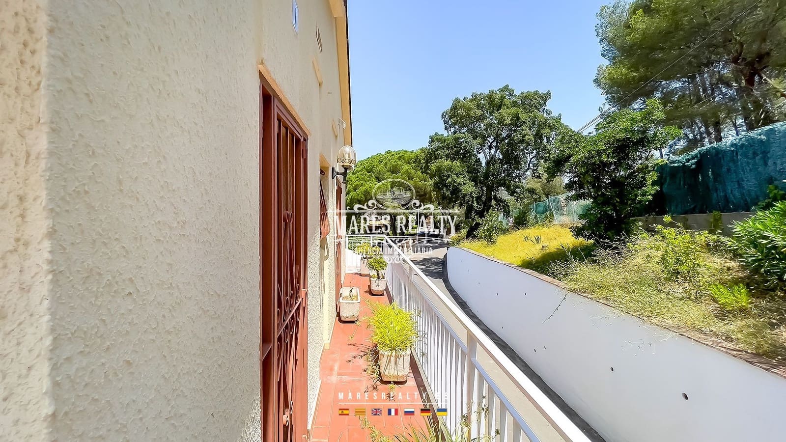 5 bedroom Villa for sale in Lloret de Mar with pool garage - € 650,000 (Ref: 8438339)