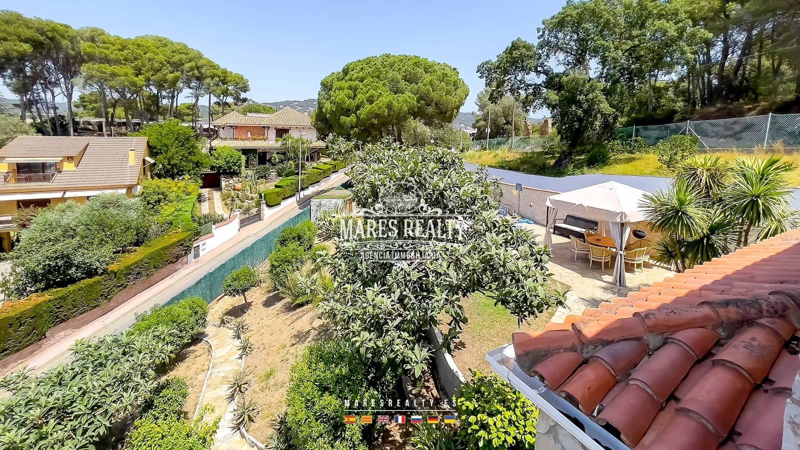 5 bedroom Villa for sale in Lloret de Mar with pool garage - € 650,000 (Ref: 8438339)