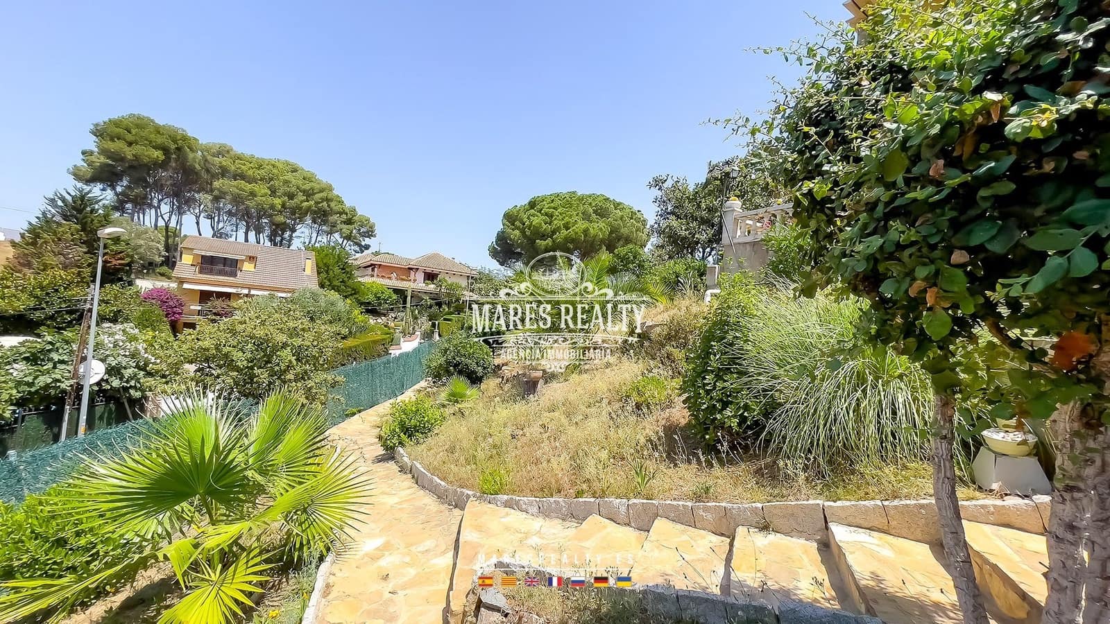 5 bedroom Villa for sale in Lloret de Mar with pool garage - € 650,000 (Ref: 8438339)