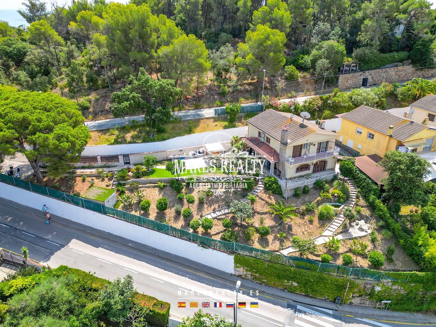 5 bedroom Villa for sale in Lloret de Mar with pool garage - € 650,000 (Ref: 8438339)
