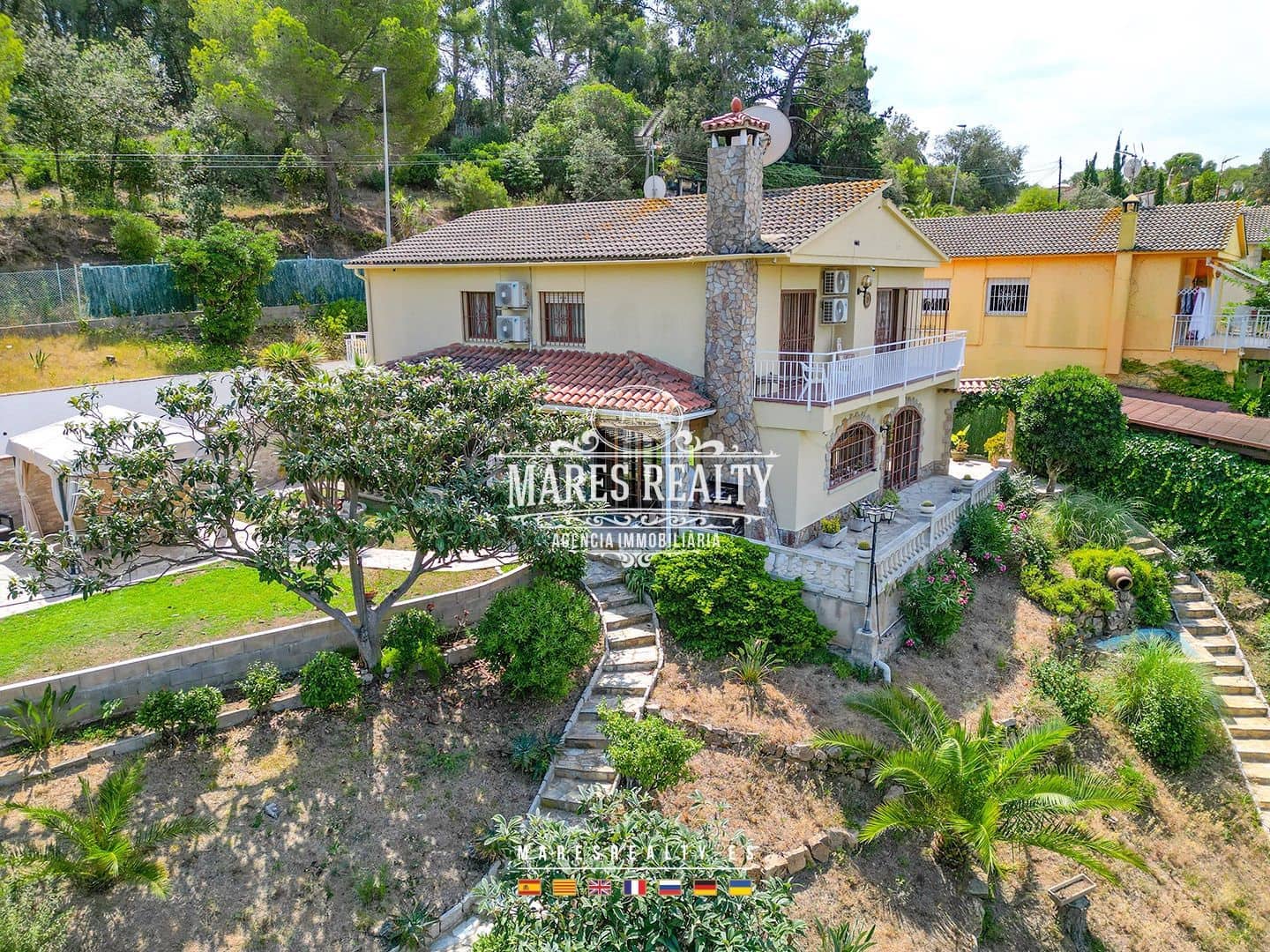 5 bedroom Villa for sale in Lloret de Mar with pool garage - € 650,000 (Ref: 8438339)