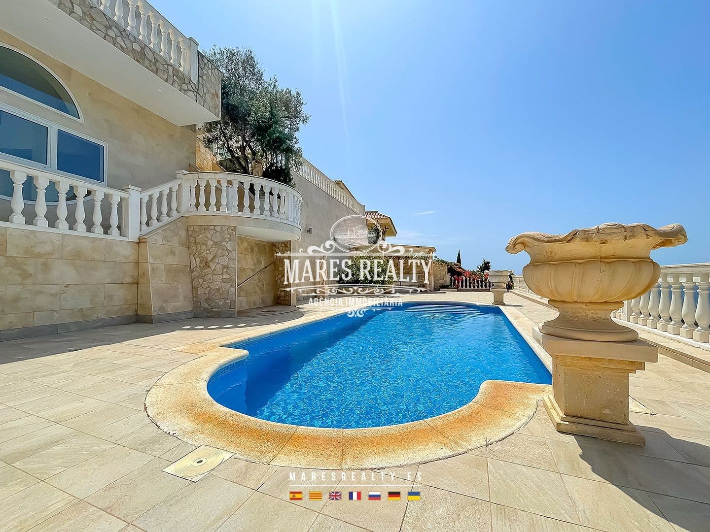 6 soverom Villa til salgs i Lloret de Mar med svømmebasseng garasje - € 2 971 300 (Ref: 8468497)