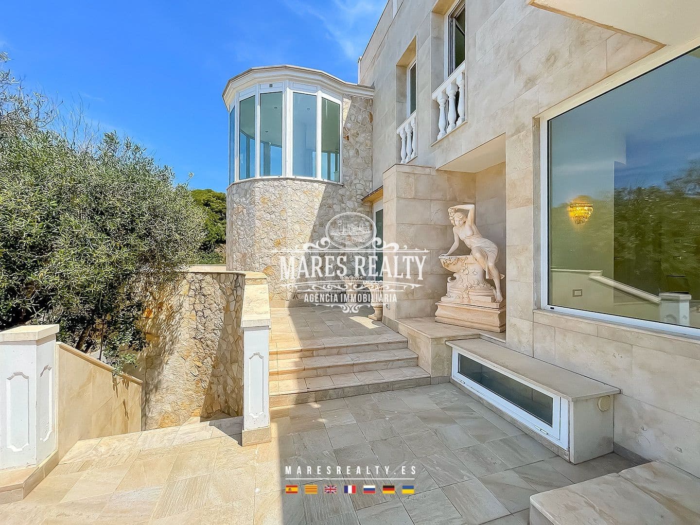 6 soverom Villa til salgs i Lloret de Mar med svømmebasseng garasje - € 2 971 300 (Ref: 8468497)