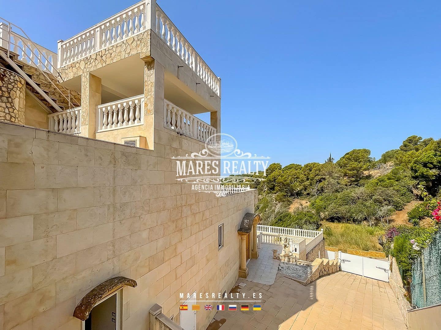 6 soverom Villa til salgs i Lloret de Mar med svømmebasseng garasje - € 2 971 300 (Ref: 8468497)