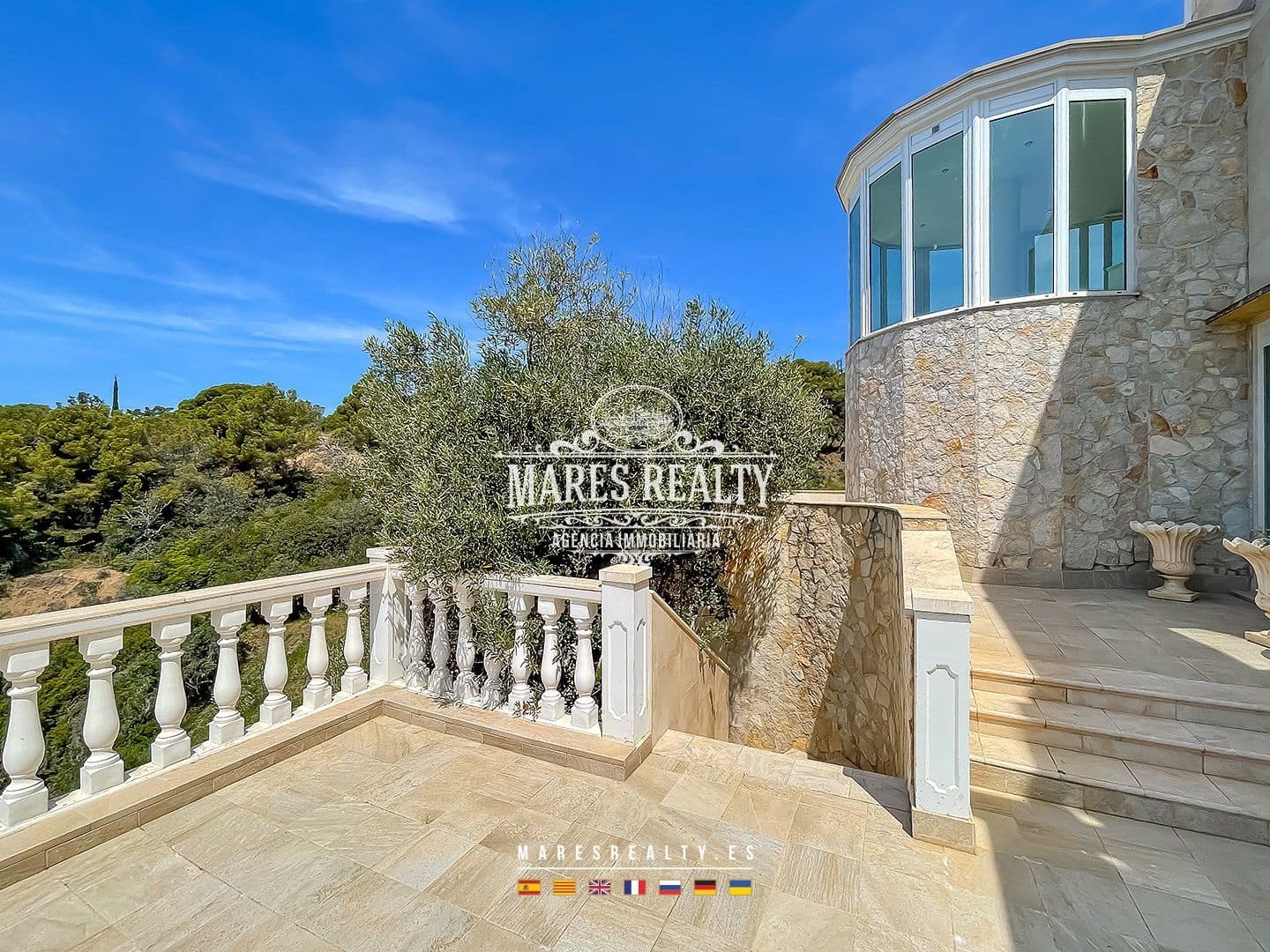 6 soverom Villa til salgs i Lloret de Mar med svømmebasseng garasje - € 2 971 300 (Ref: 8468497)