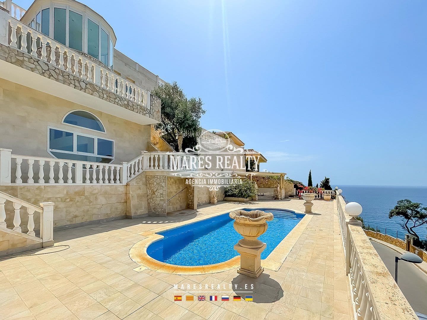 6 soverom Villa til salgs i Lloret de Mar med svømmebasseng garasje - € 2 971 300 (Ref: 8468497)