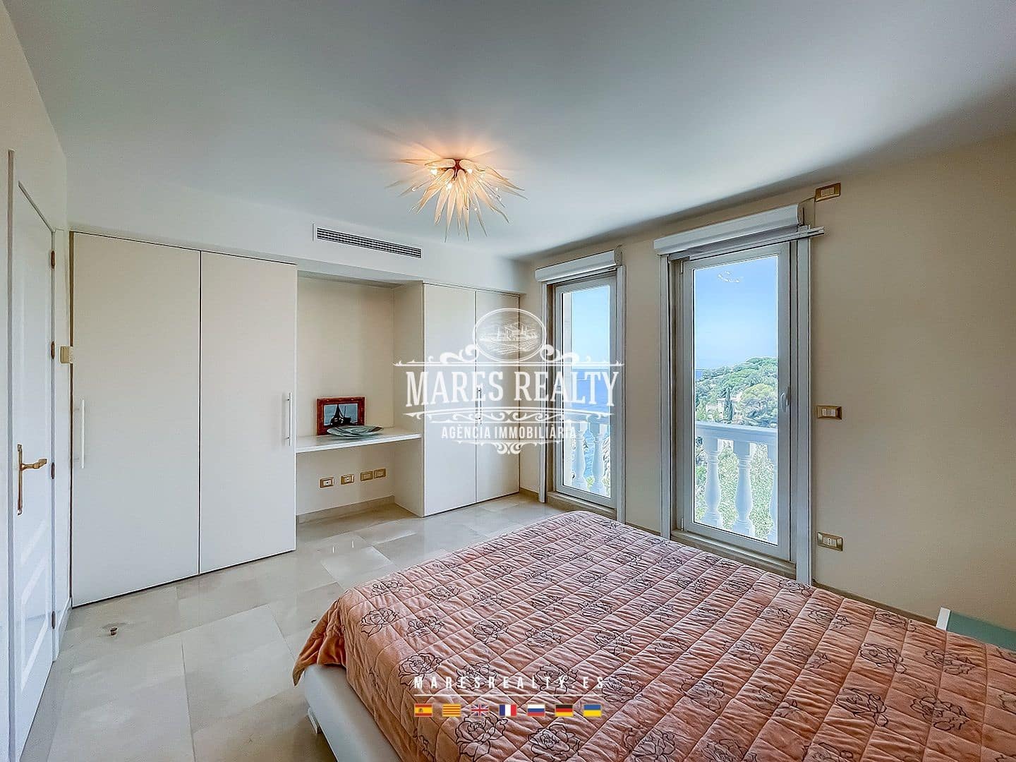 6 soverom Villa til salgs i Lloret de Mar med svømmebasseng garasje - € 2 971 300 (Ref: 8468497)