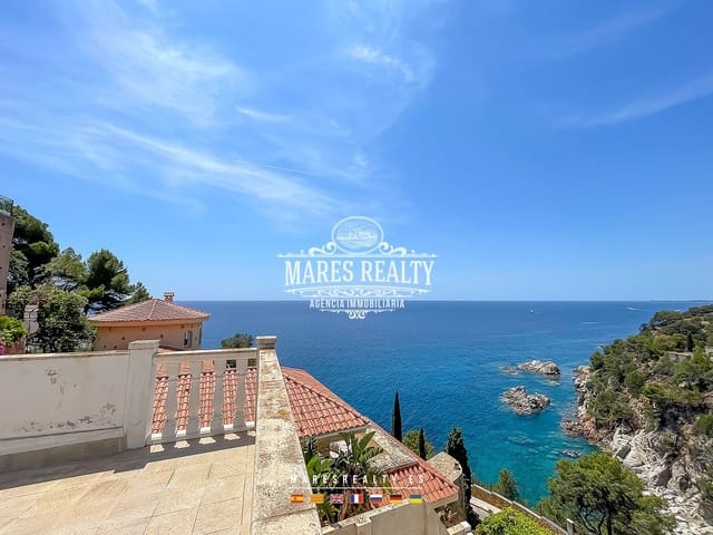 6 soverom Villa til salgs i Lloret de Mar med svømmebasseng garasje - € 2 971 300 (Ref: 8468497)