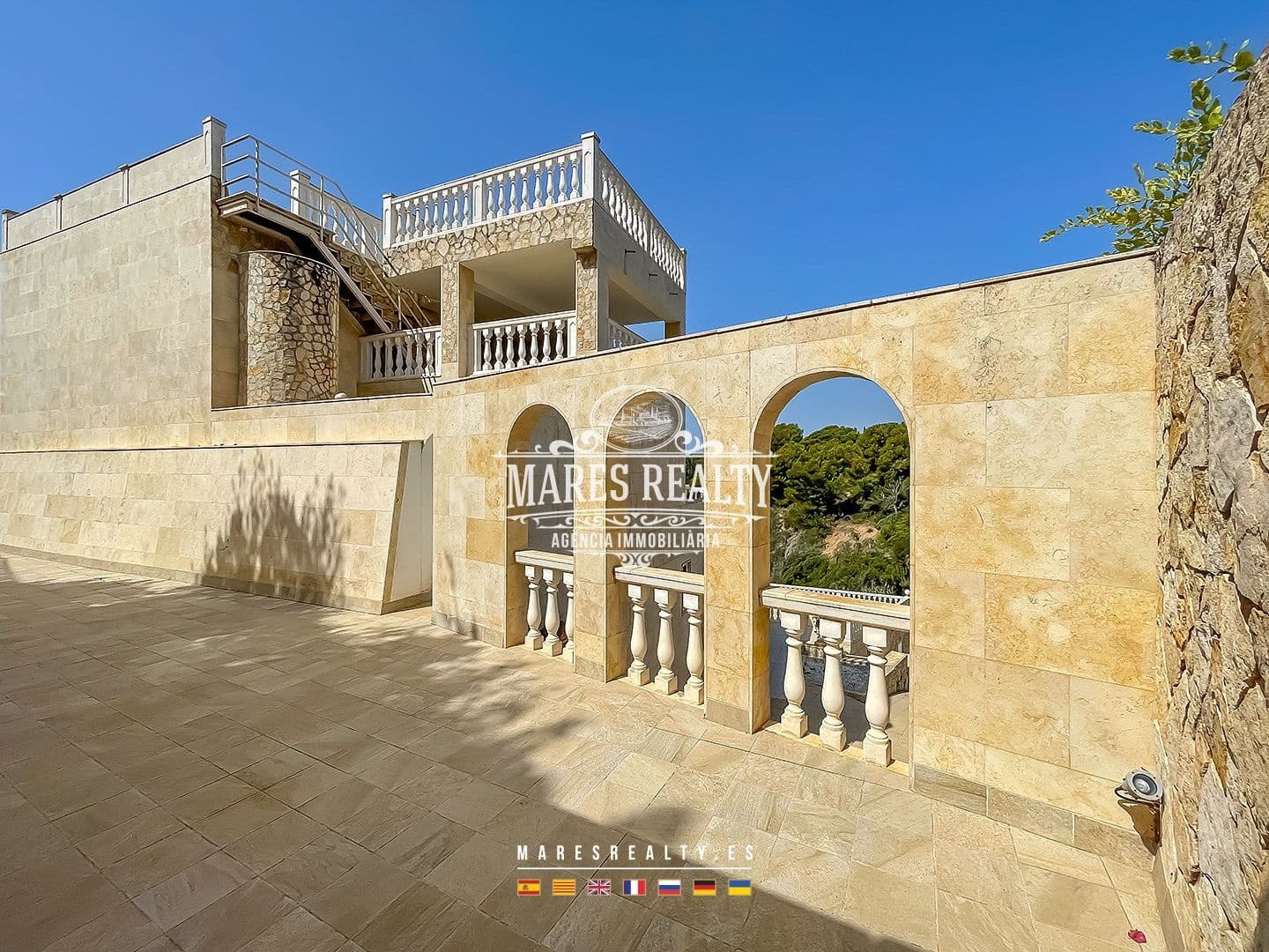 6 soverom Villa til salgs i Lloret de Mar med svømmebasseng garasje - € 2 971 300 (Ref: 8468497)