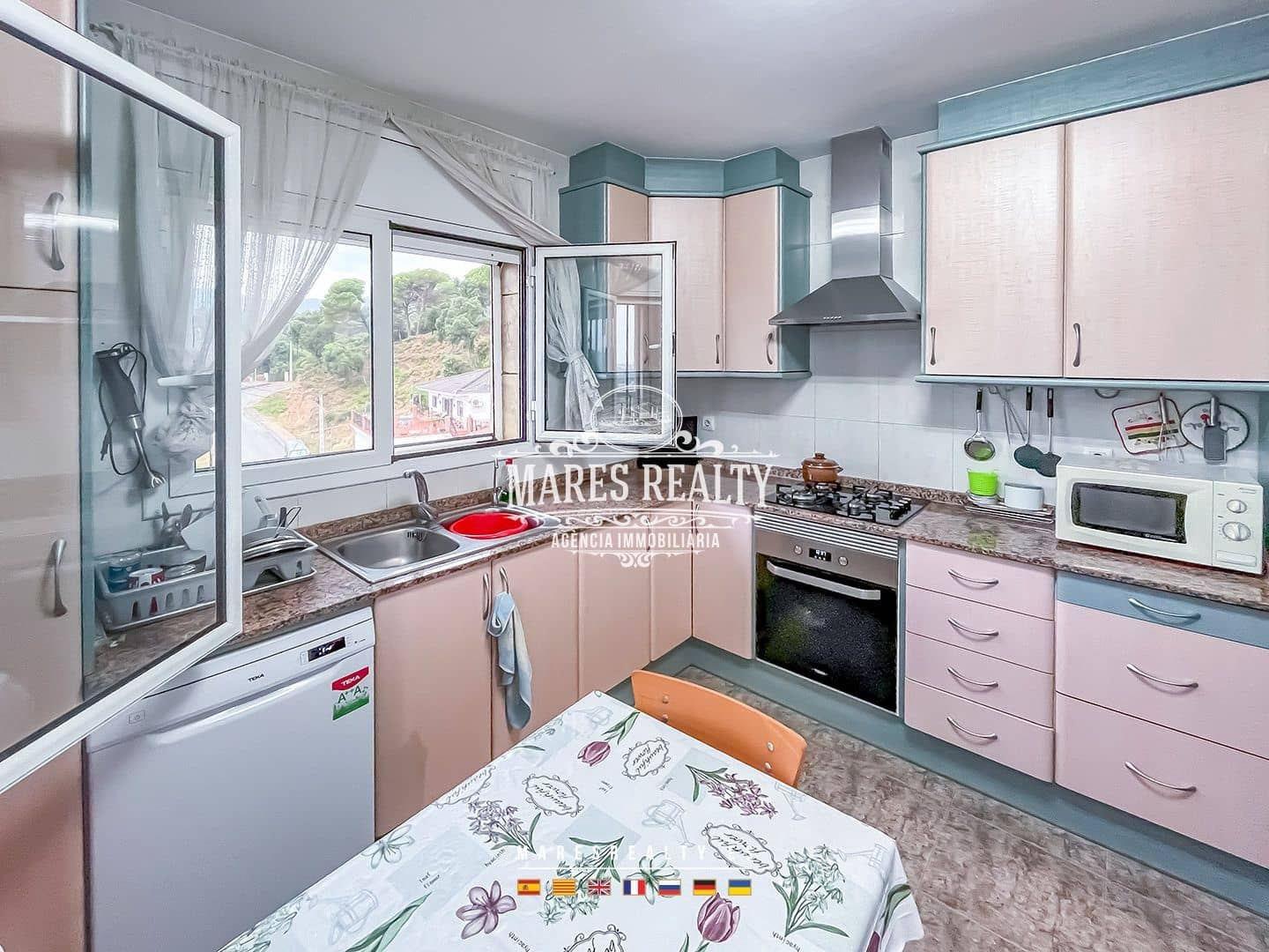 5 bedroom Villa for sale in Tordera - € 540,000 (Ref: 8477669)