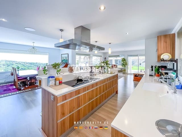 4 soverom Villa til salgs i Alella med svømmebasseng garasje - € 1 450 000 (Ref: 8480582)