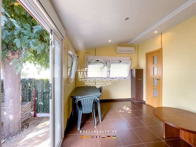 3 chambre Villa/Maison à vendre à Malgrat de Mar avec piscine garage - 125 000 € (Ref: 8485087)