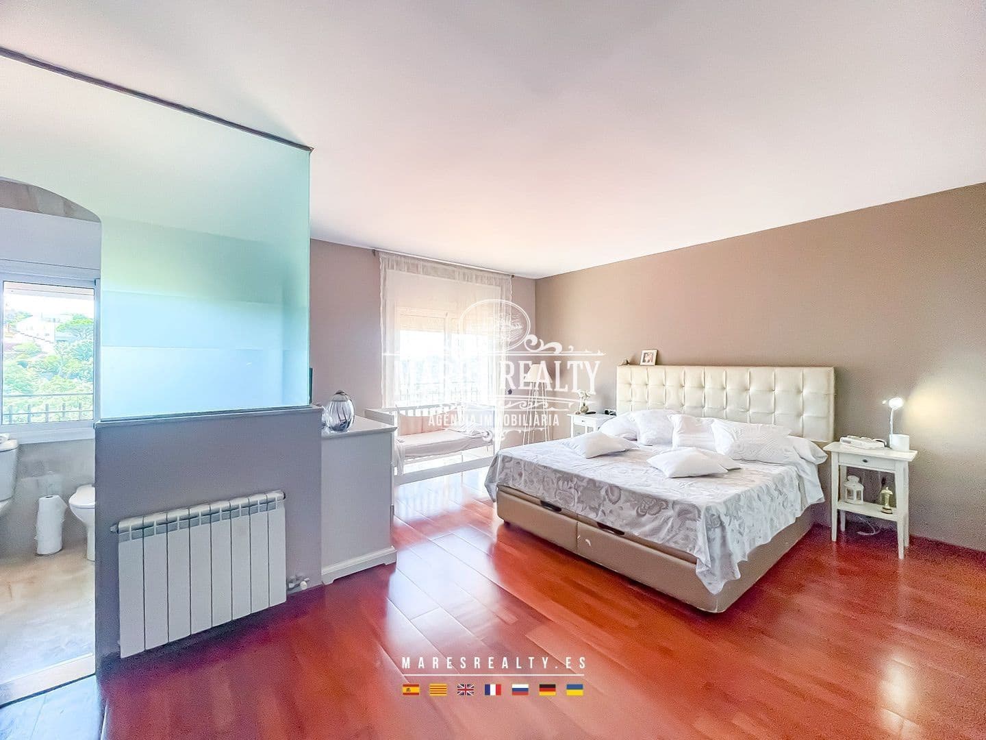 6 soveværelse Villa til salg i Argentona med swimmingpool garage - € 570.000 (Ref: 8533655)