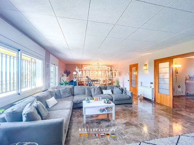 6 chambre Villa/Maison à vendre à Argentona avec piscine garage - 570 000 € (Ref: 8533655)