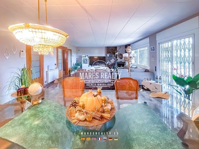 6 chambre Villa/Maison à vendre à Argentona avec piscine garage - 570 000 € (Ref: 8533655)