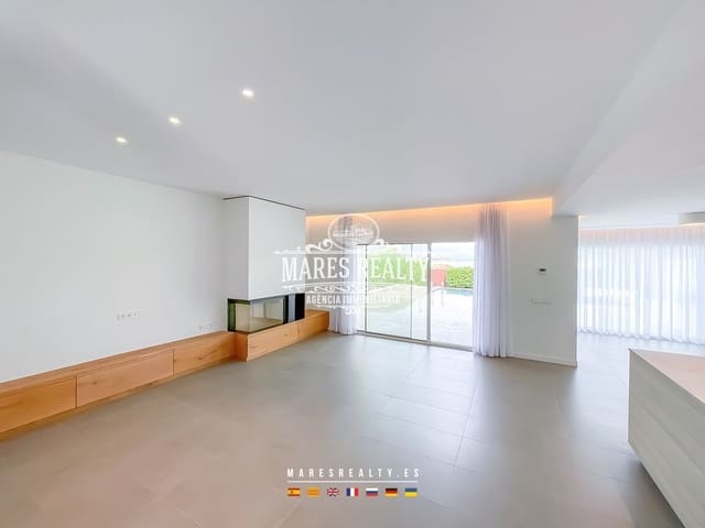 3 bedroom Villa for sale in L'Escala with pool garage - € 1,650,000 (Ref: 8536331)