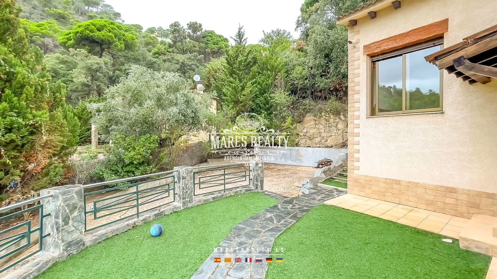 3 bedroom Villa for sale in Lloret de Mar with pool garage - € 475,000 (Ref: 8539523)