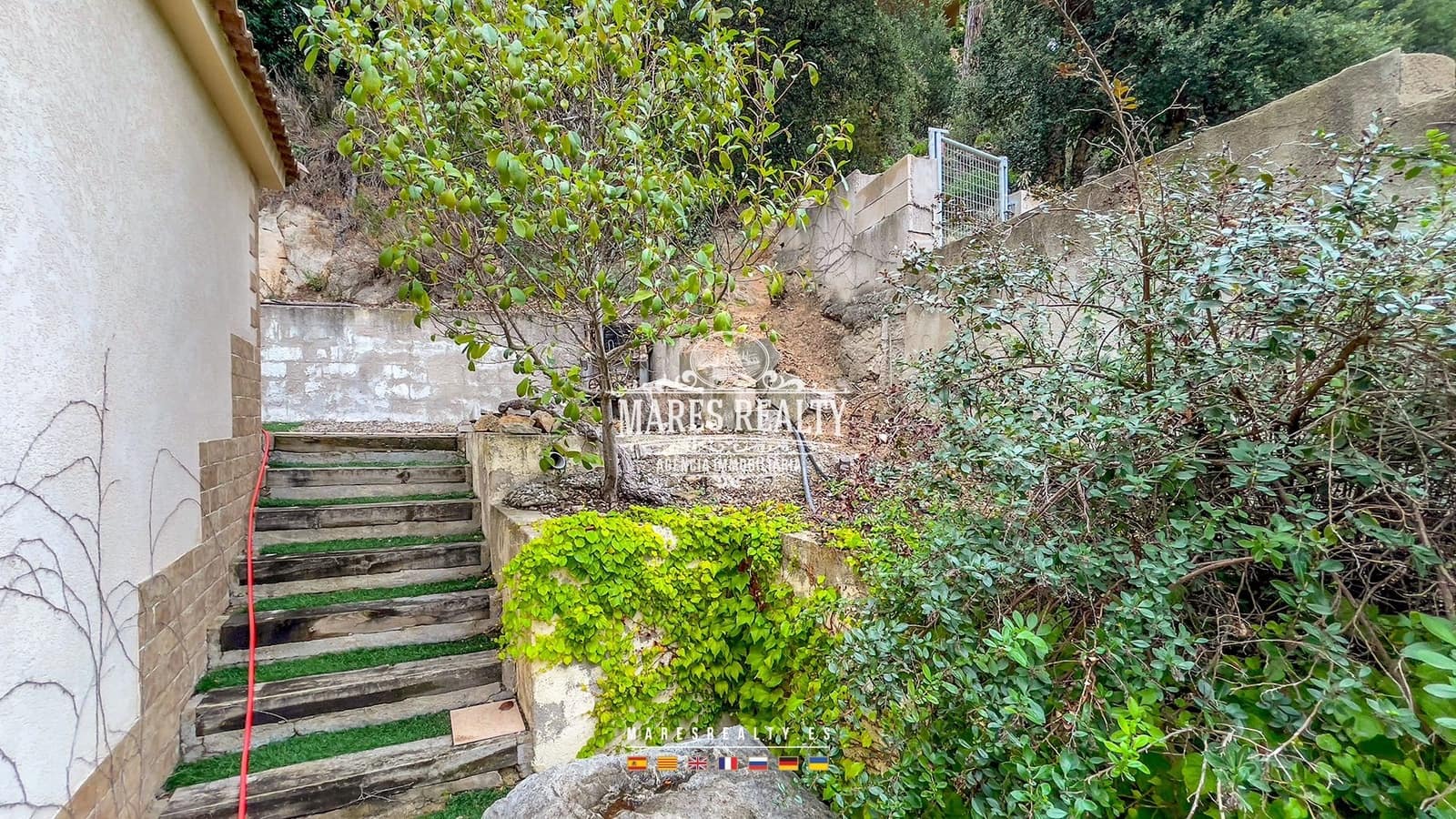 3 bedroom Villa for sale in Lloret de Mar with pool garage - € 475,000 (Ref: 8539523)