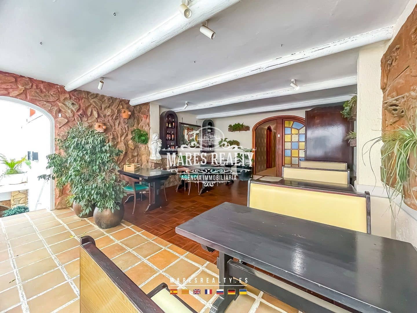 Commercial for sale in Calella - € 800,000 (Ref: 8541895)