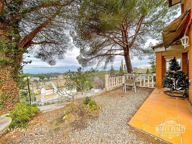 4 bedroom Villa for sale in Dosrius - € 365,000 (Ref: 8588127)