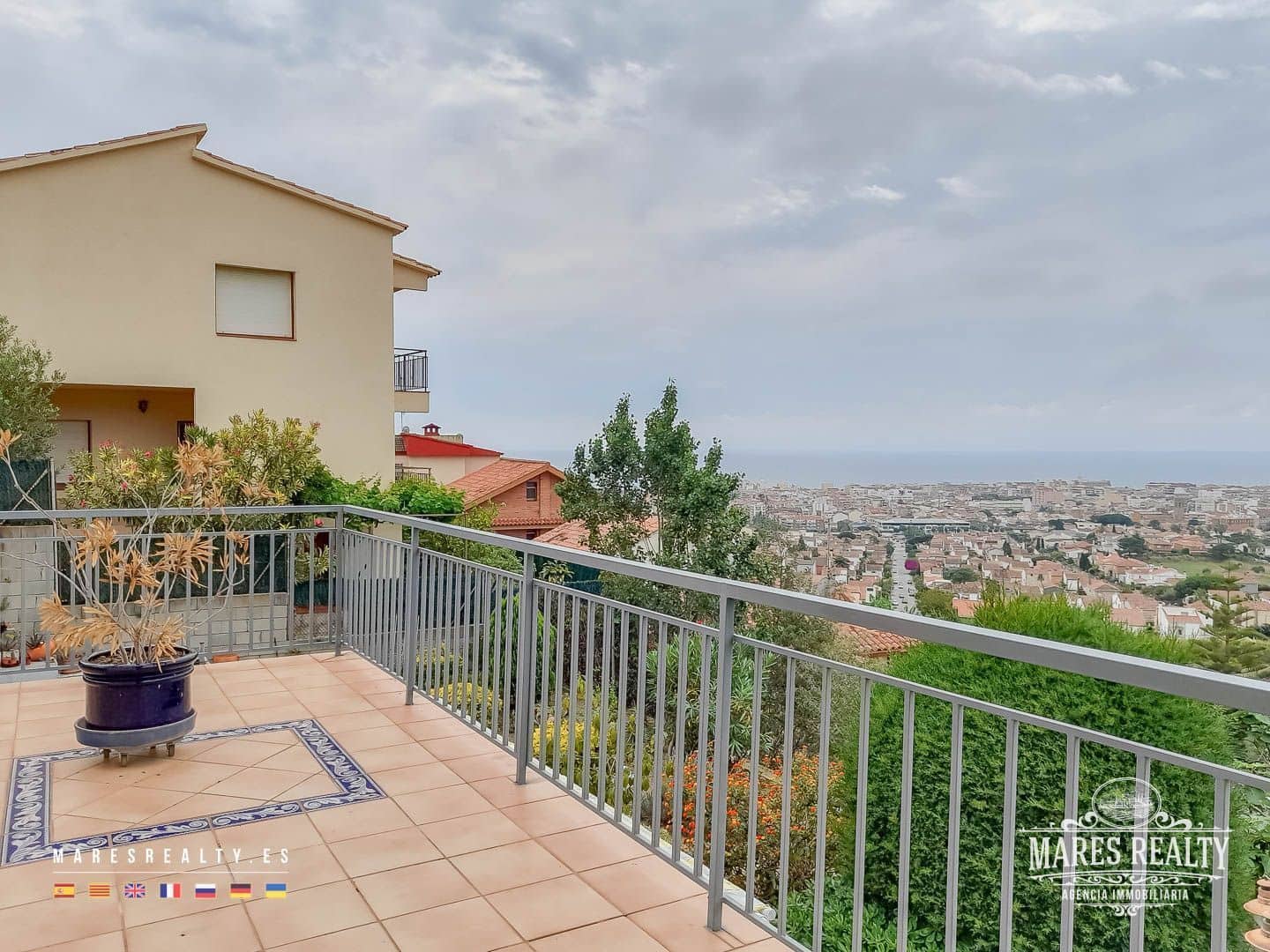 5 soverom Villa til salgs i Pineda de Mar med garasje - € 424 000 (Ref: 8591599)