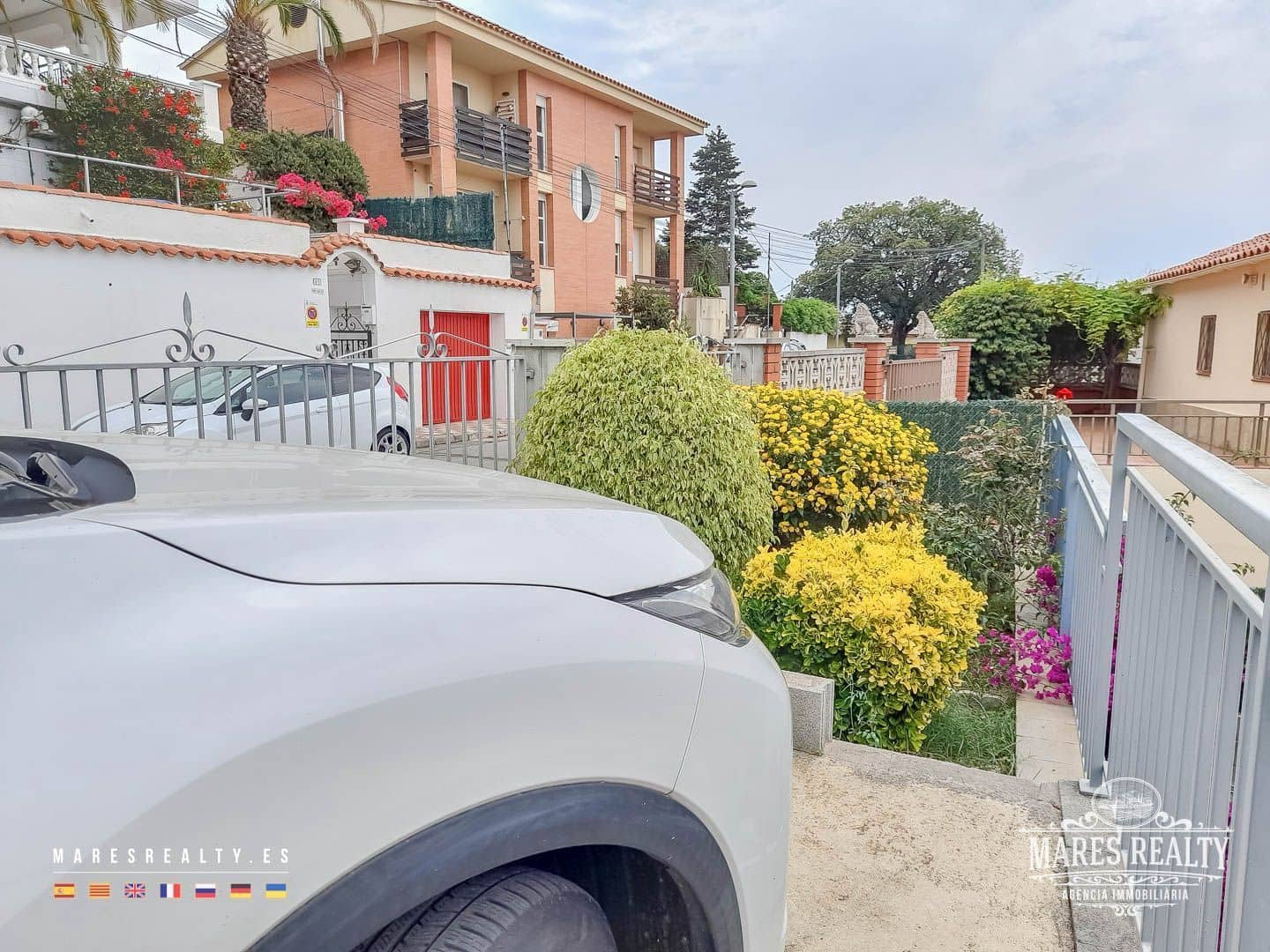 5 soverom Villa til salgs i Pineda de Mar med garasje - € 424 000 (Ref: 8591599)