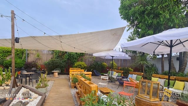 Gewerbe zu verkaufen in Malgrat de Mar mit Pool - 550.000 € (Ref: 8597083)