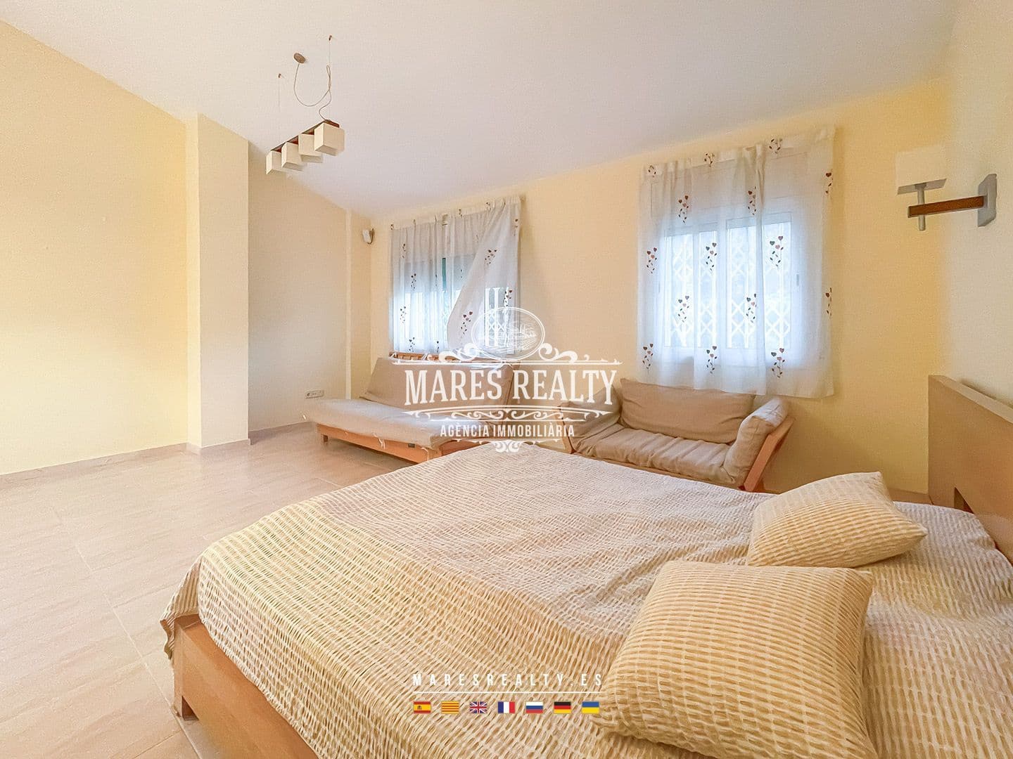 4 soveværelse Semi-Rækkehus til salg i Platja d'Aro med garage - € 550.000 (Ref: 8599211)