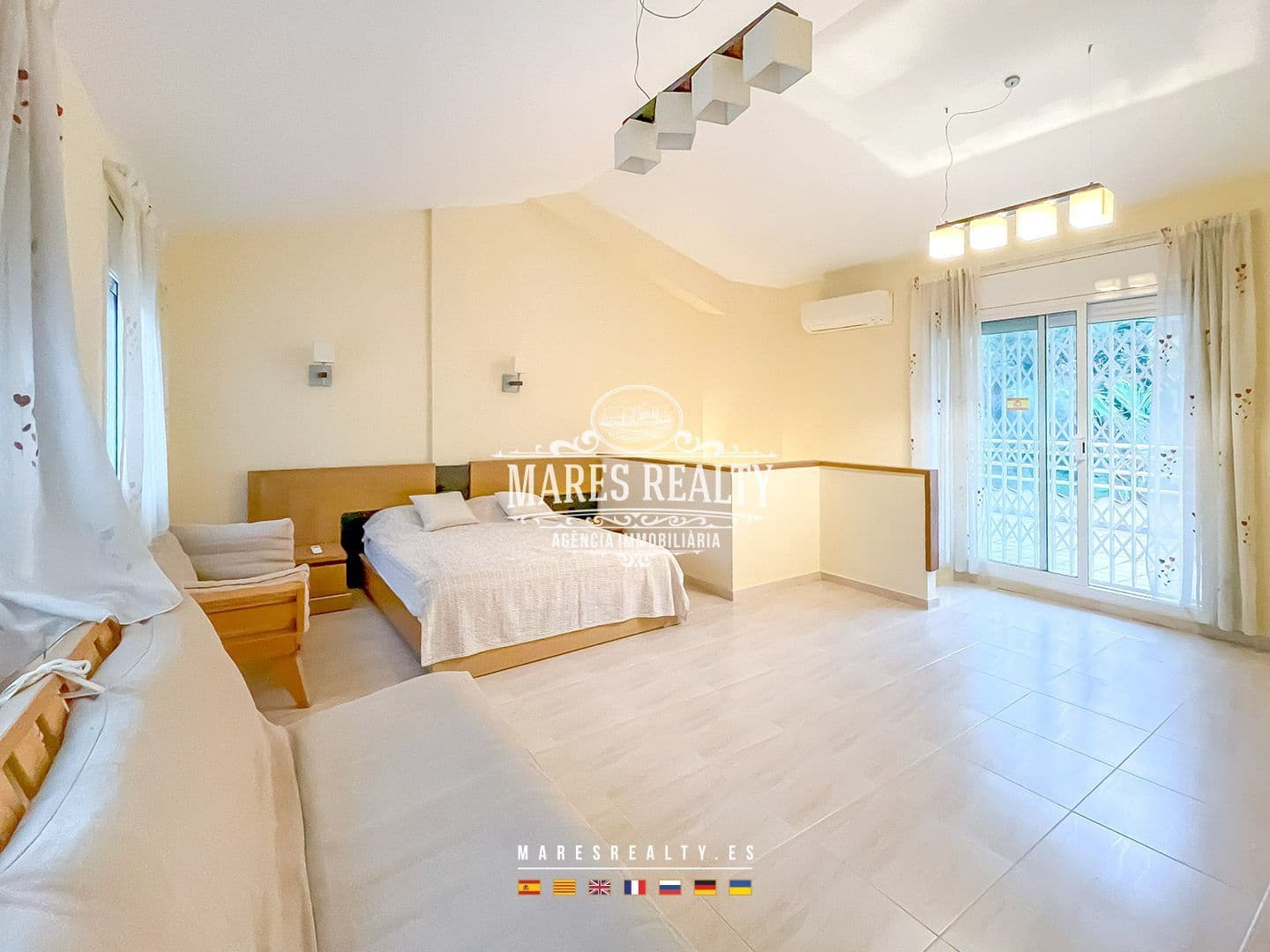 4 soveværelse Semi-Rækkehus til salg i Platja d'Aro med garage - € 550.000 (Ref: 8599211)