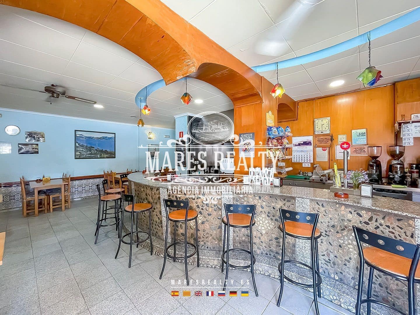 Commercial for sale in Pineda de Mar - € 230,000 (Ref: 8599215)