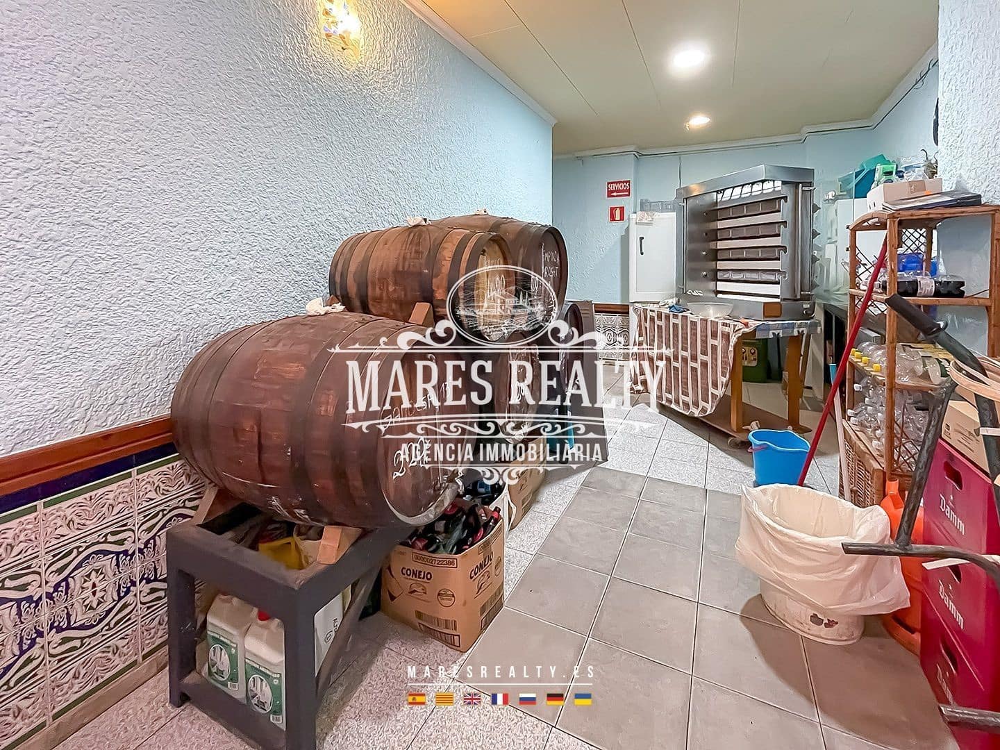 Commercial for sale in Pineda de Mar - € 230,000 (Ref: 8599215)