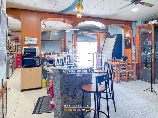 Commercial for sale in Pineda de Mar - € 230,000 (Ref: 8599215)