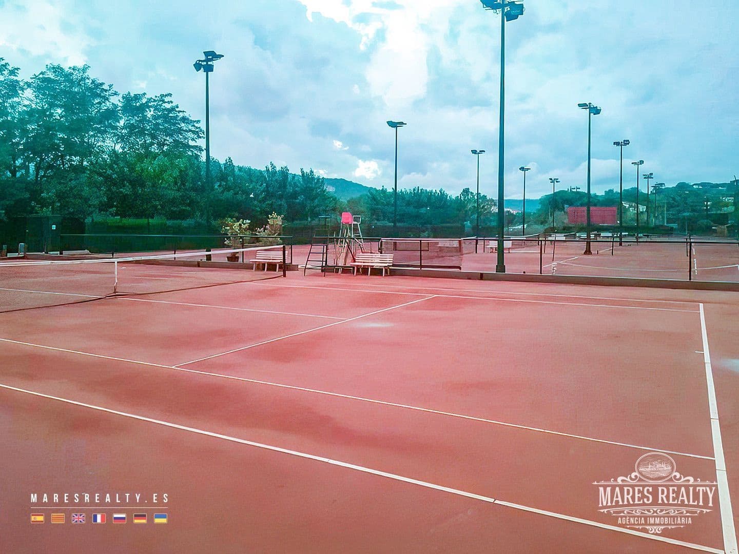 Erhverv til salg i Mataro med garage - € 850.000 (Ref: 8599223)