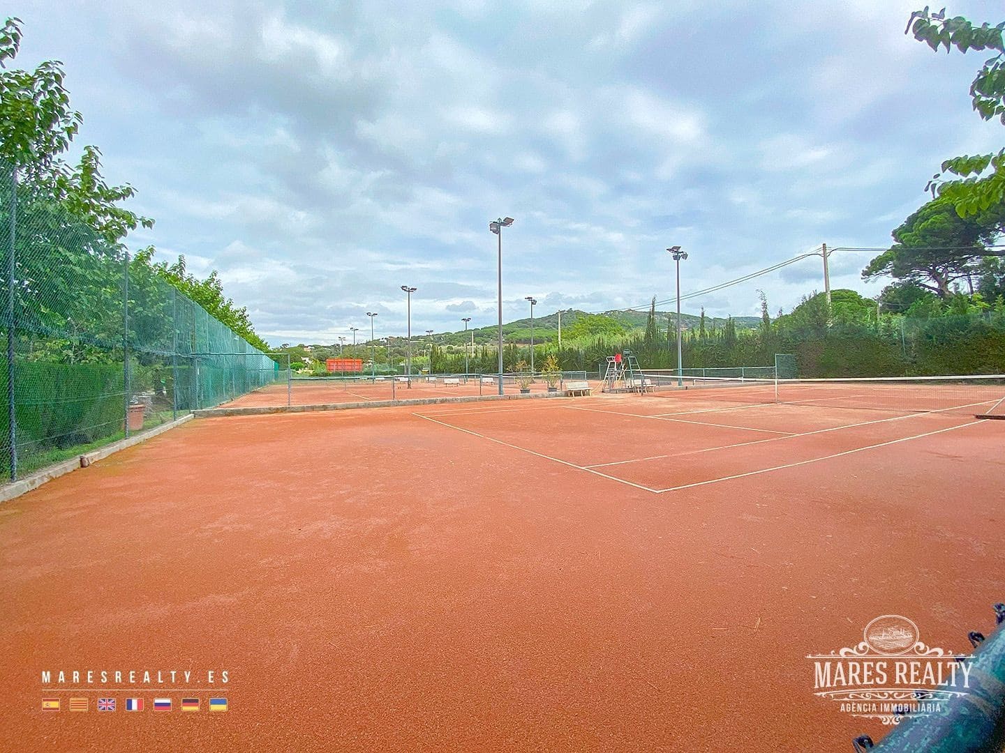 Erhverv til salg i Mataro med garage - € 850.000 (Ref: 8599223)