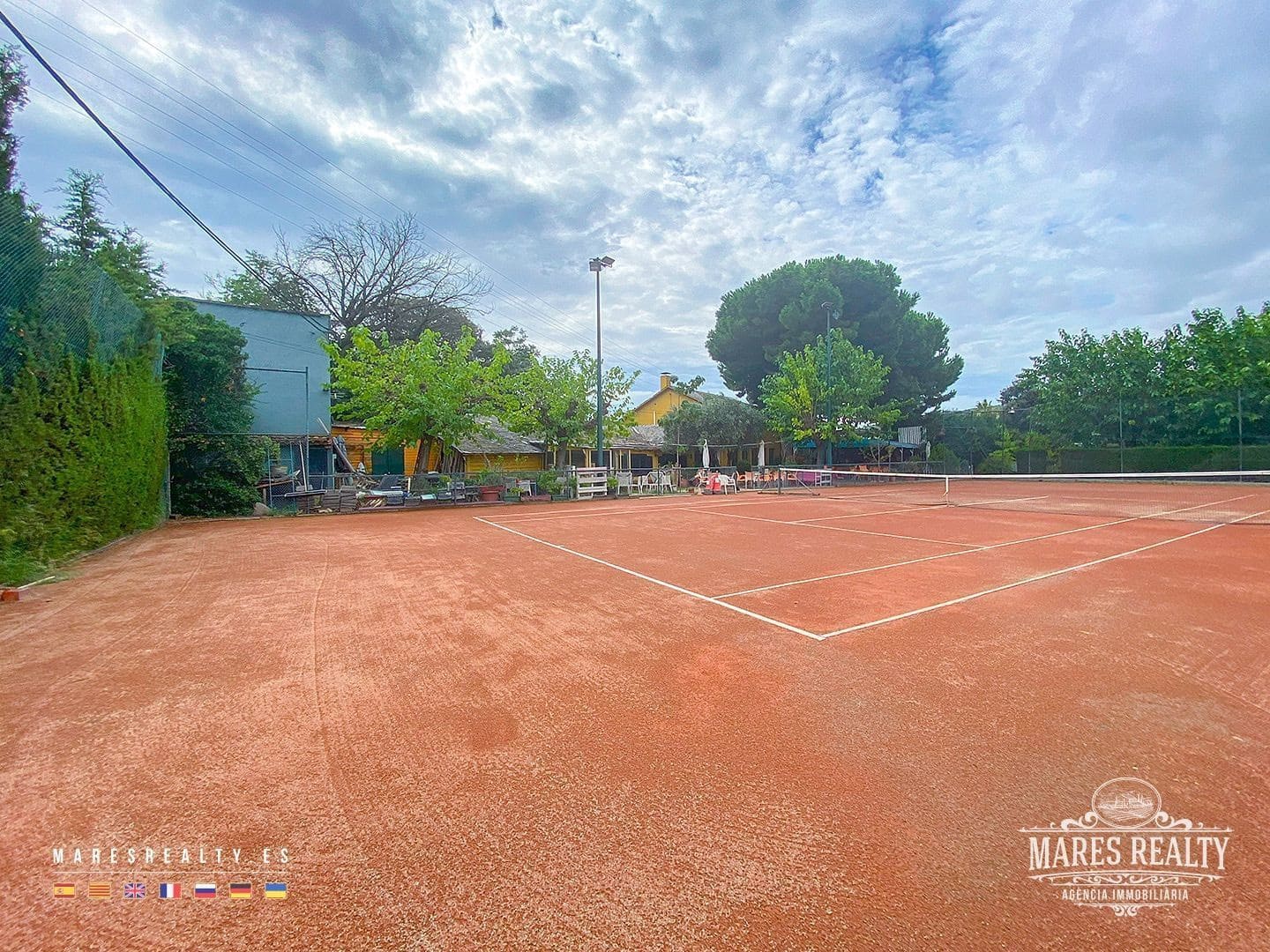 Erhverv til salg i Mataro med garage - € 850.000 (Ref: 8599223)