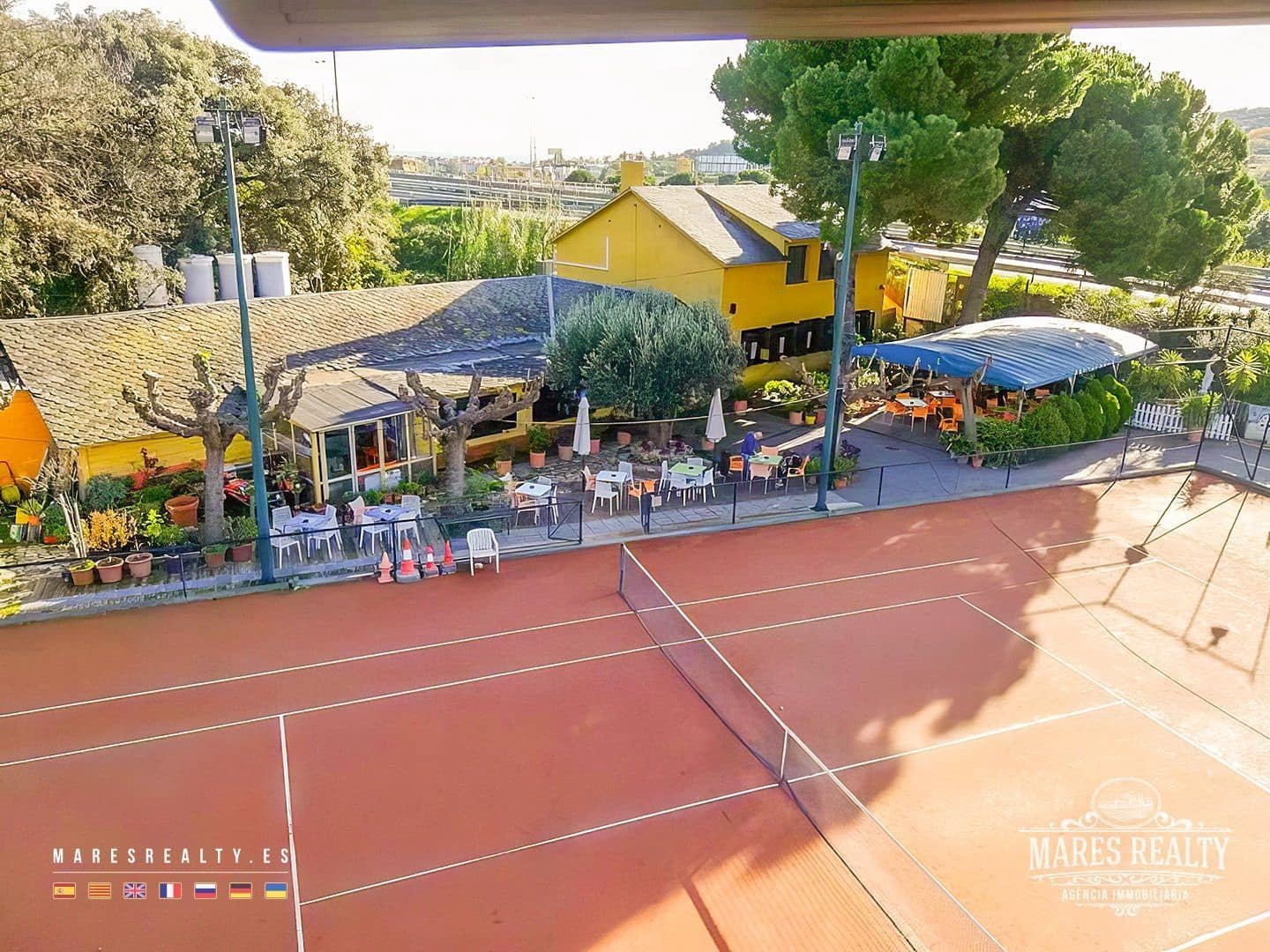 Erhverv til salg i Mataro med garage - € 850.000 (Ref: 8599223)