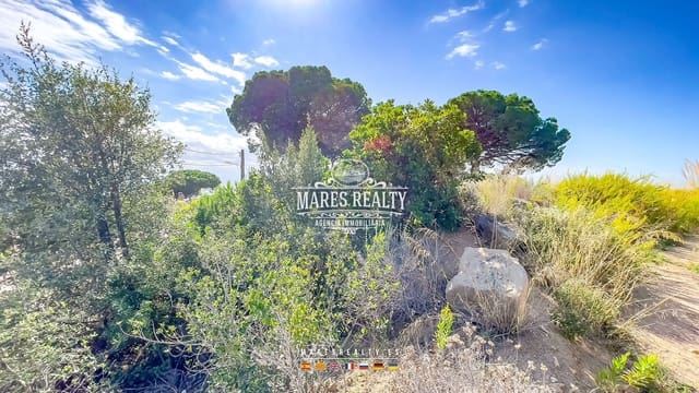 Undeveloped Land for sale in Lloret de Mar - € 200,000 (Ref: 8636252)
